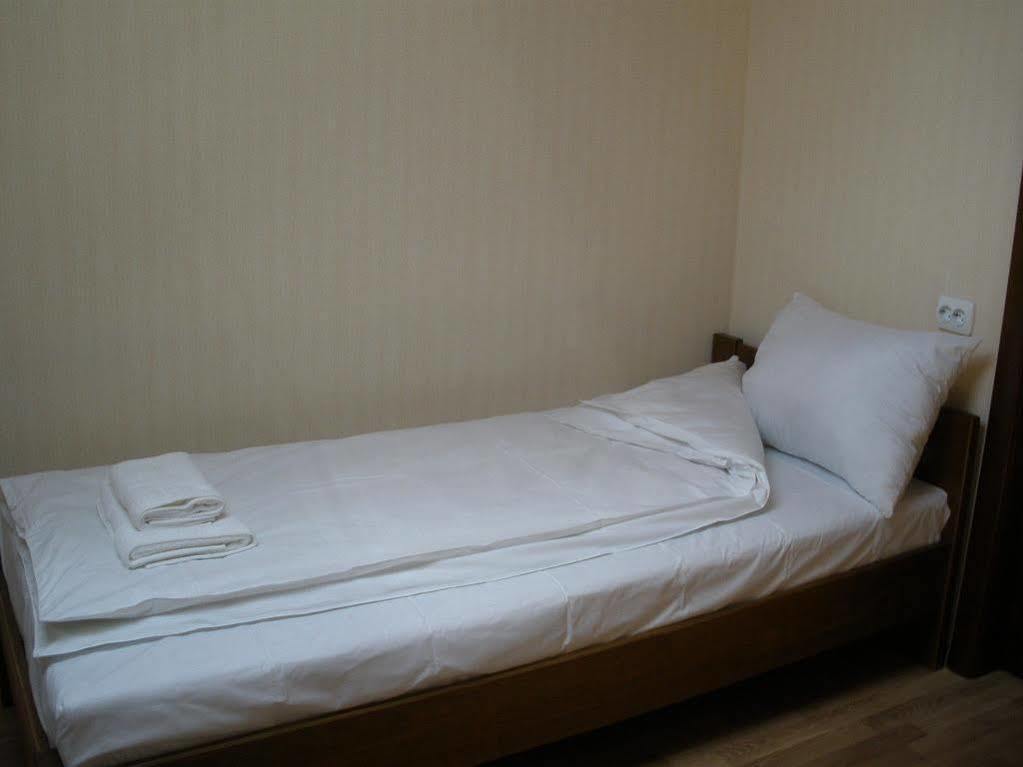 Etna Hotel Lviv Exterior photo
